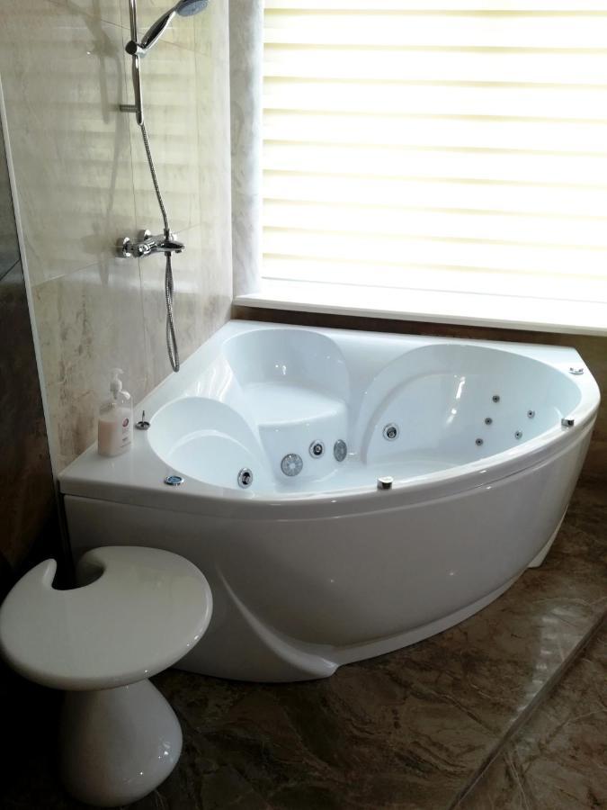 JACUZZI New LOFT ApartComplex Kaskad, Минск - центр города Мінськ Екстер'єр фото