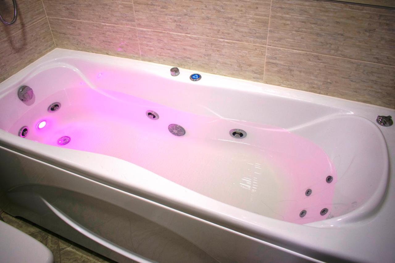 JACUZZI New LOFT ApartComplex Kaskad, Минск - центр города Мінськ Номер фото
